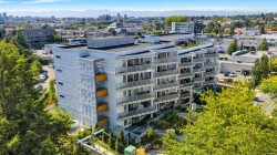 603-881 Short St Saanich, BC V8X 0B7