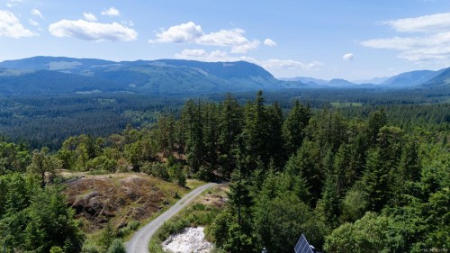 5876 Stoltze Rd, Duncan, BC 