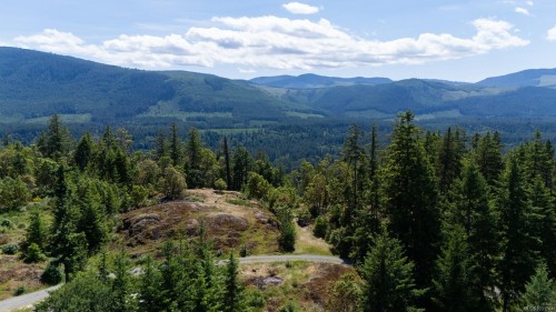 5876 Stoltze Rd, Duncan, BC 