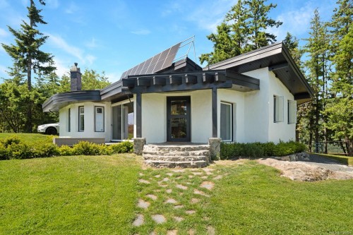 5876 Stoltze Rd, Duncan, BC 