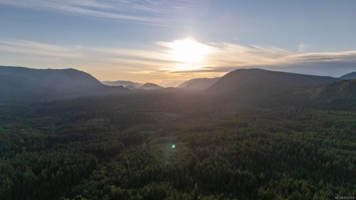 5876 Stoltze Rd, Duncan, BC 