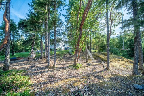 5876 Stoltze Rd, Duncan, BC 