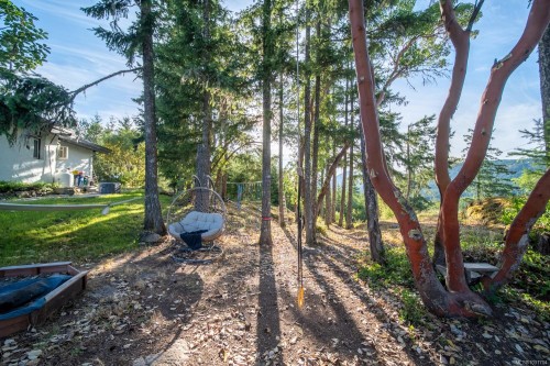 5876 Stoltze Rd, Duncan, BC 