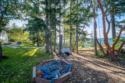 5876 Stoltze Rd, Duncan, BC 