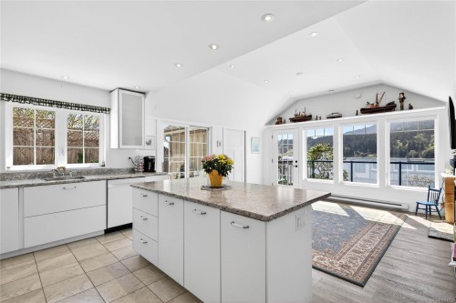 117 Morningside Rd, Salt Spring, BC 