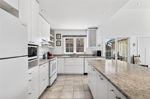 117 Morningside Rd, Salt Spring, BC 