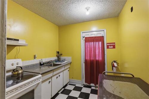 263 Magnus Ave, Winnipeg, MB 