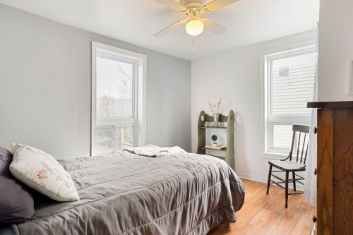 Chambre à coucher - 386  - 390 9E Avenue, Saint-Jean-Sur-Richelieu, QC - Indoor Photo Showing Bedroom
