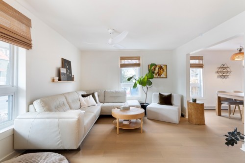 Salon - 386  - 390 9E Avenue, Saint-Jean-Sur-Richelieu, QC - Indoor Photo Showing Living Room