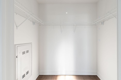 Penderie (Walk-in) - 905-5905 Boul. Du Quartier, Brossard, QC - Indoor With Storage