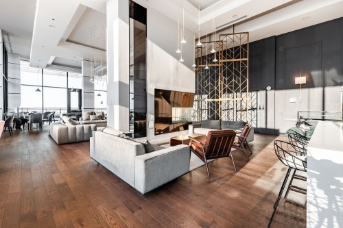 Salle communautaire - 905-5905 Boul. Du Quartier, Brossard, QC - Indoor