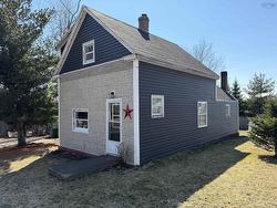 71 Elliott Street Pictou, NS B0K 1H0