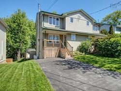 60 Lancaster Drive  Dartmouth, NS B3A 4X7