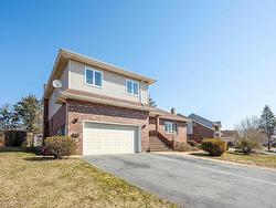 55 Chartwell Lane  Halifax, NS B3M 4E9