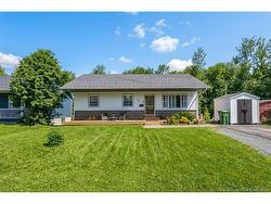 24 Lansdown AVE Oromocto, NB E2V 4P3