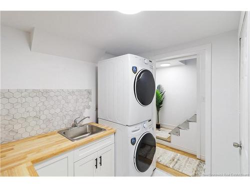 160 Thomas St, Dieppe, NB 