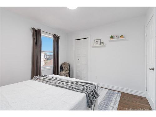 160 Thomas St, Dieppe, NB 