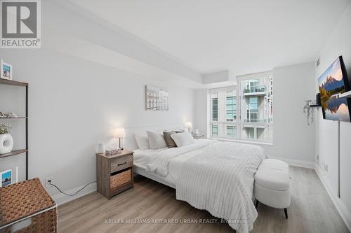707 - 190 Manitoba Street, Toronto, ON - Indoor Photo Showing Bedroom