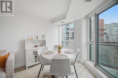 707 - 190 Manitoba Street, Toronto, ON - Indoor Photo Showing Dining Room