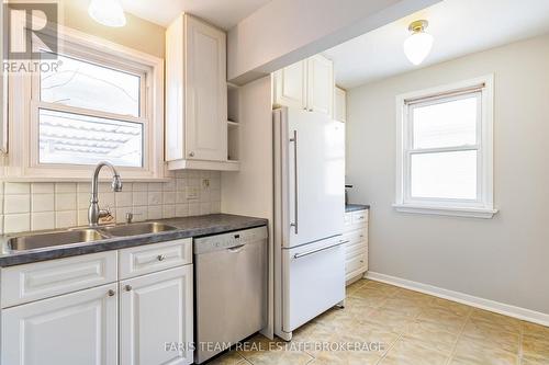 18 Newton Street, Barrie, ON - Indoor Photo Showing Kitchen With Double Sink