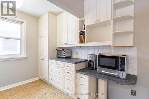 18 Newton Street, Barrie, ON - Indoor Photo Showing Other Room