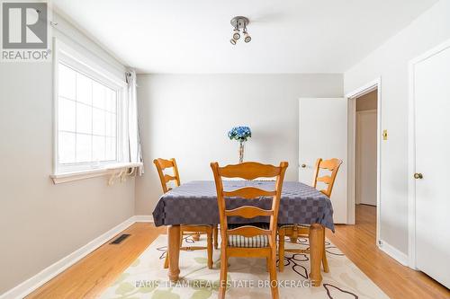 18 Newton Street, Barrie, ON - Indoor Photo Showing Dining Room