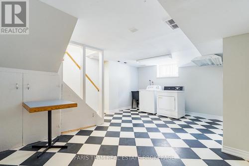 18 Newton Street, Barrie, ON - Indoor Photo Showing Laundry Room