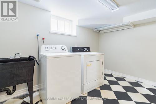 18 Newton Street, Barrie, ON - Indoor Photo Showing Laundry Room
