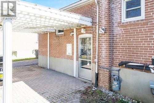 18 Newton Street, Barrie, ON - Outdoor With Exterior