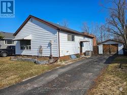 15 NEWTON STREET Barrie, ON L4M 3N2