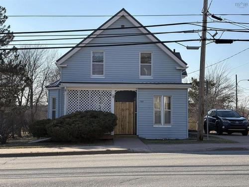 729 Trenton Road  New Glasgow, NS B2H 2M2