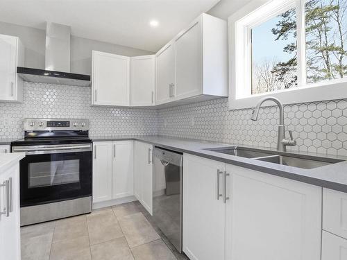 55 Tori Lane, Fall River, NS 