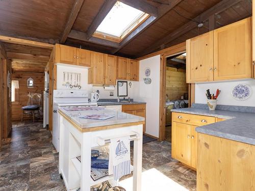 208 Lighthouse Road, Parrsboro, NS 