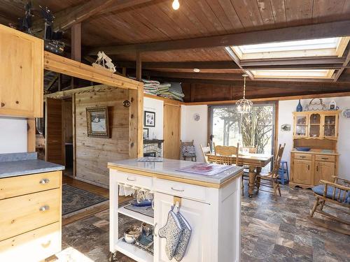 208 Lighthouse Road, Parrsboro, NS 
