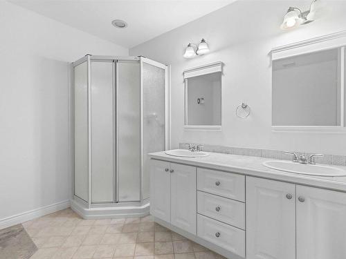 24 King Street, Dartmouth, NS 