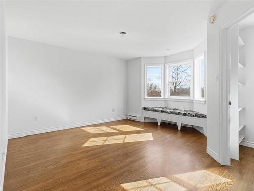 24 King Street, Dartmouth, NS 