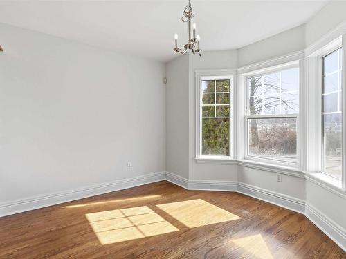 24 King Street, Dartmouth, NS 