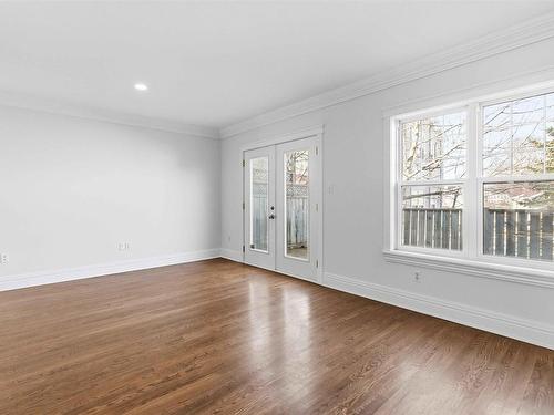 24 King Street, Dartmouth, NS 