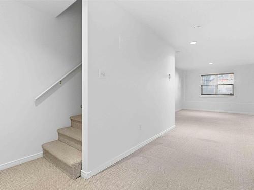 24 King Street, Dartmouth, NS 