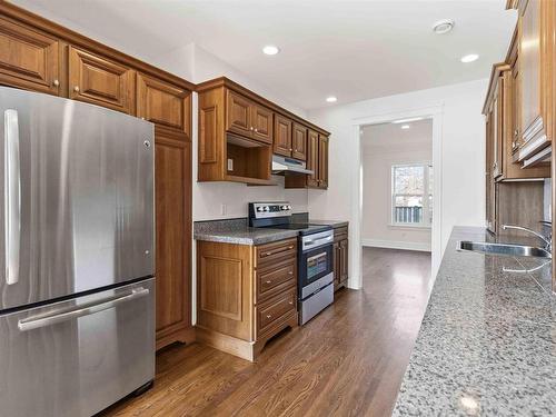 24 King Street, Dartmouth, NS 