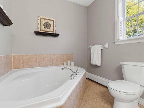 46 Stone Gate Court, Dartmouth, NS 