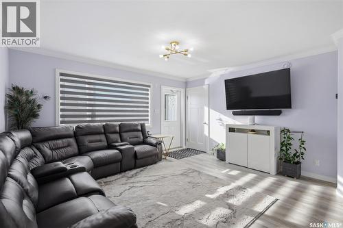 263 250 Akhtar Bend, Saskatoon, SK - Indoor Photo Showing Living Room