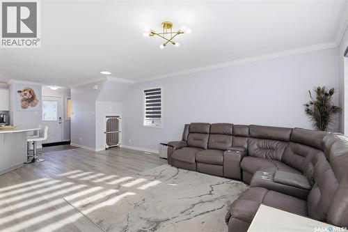 263 250 Akhtar Bend, Saskatoon, SK - Indoor Photo Showing Living Room