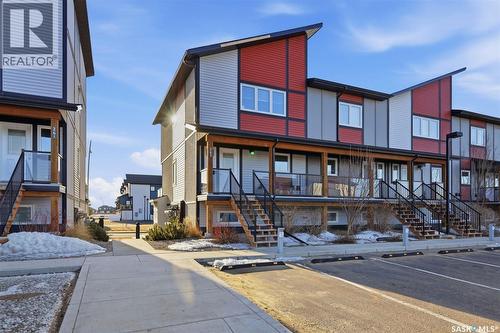 263 250 Akhtar Bend, Saskatoon, SK - Outdoor With Facade