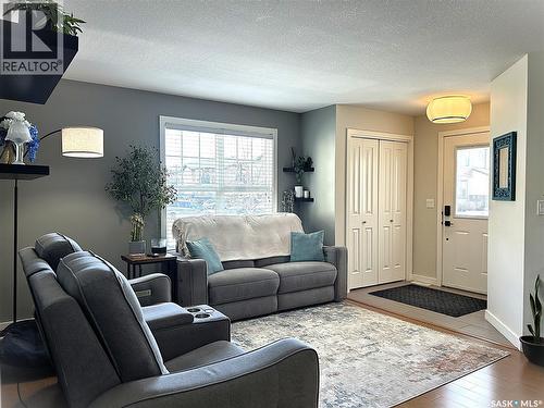 1603 1015 Patrick Crescent, Saskatoon, SK - Indoor Photo Showing Living Room