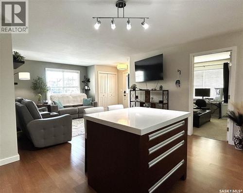 1603 1015 Patrick Crescent, Saskatoon, SK - Indoor Photo Showing Living Room