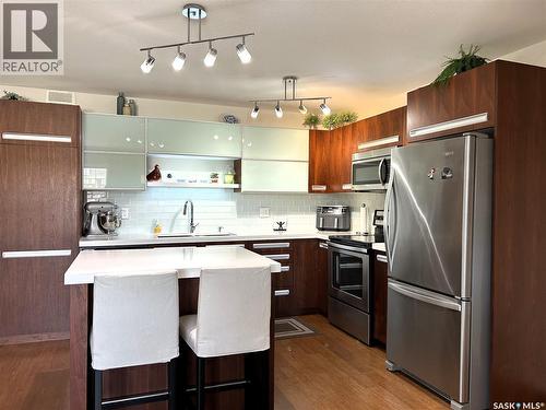 1603 1015 Patrick Crescent, Saskatoon, SK - Indoor Photo Showing Kitchen With Double Sink With Upgraded Kitchen