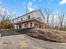 64 Lily Lake Road Lakelands, NS B0N 1Z0