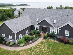 23 Paget Crescent Stratford, PE C1B 0E3