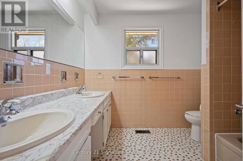 2362 Denise Road, Mississauga, ON - Indoor Photo Showing Bathroom